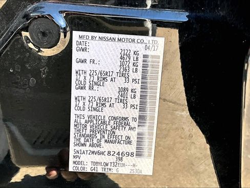 Used 2017 Nissan Rogue SV w/ Midnight Edition Package image 34