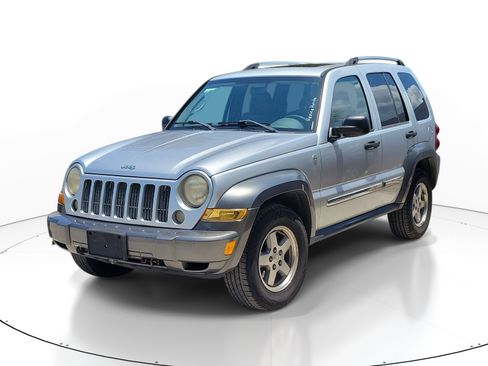 Used 2006 Jeep Liberty Sport AWD/4WD image 2