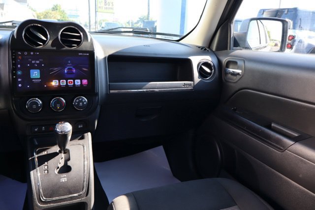 Used 2014 Jeep Patriot Latitude w/ Sun/Sound Group AWD/4WD image 24