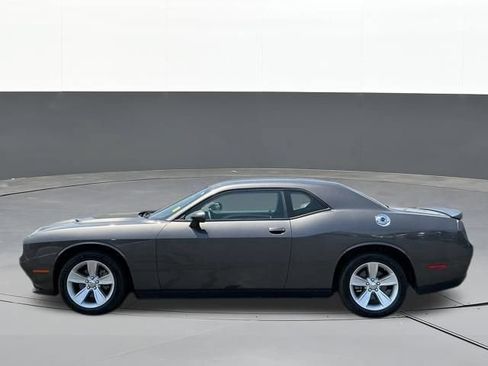 Used 2023 Dodge Challenger SXT RWD image 8
