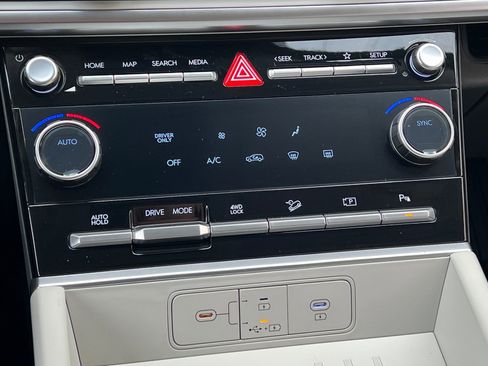 New 2026 Hyundai Santa Fe SE image 25