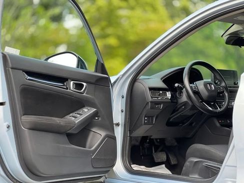Used 2022 Honda Civic EX image 9
