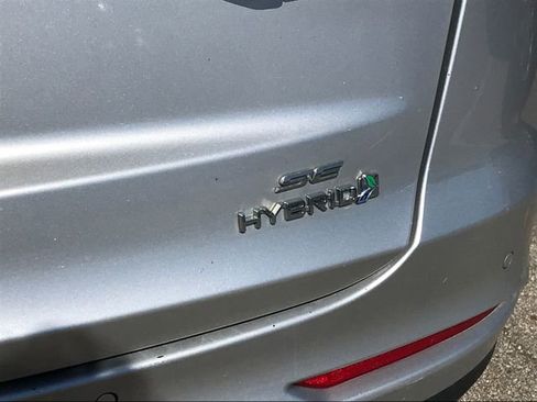 Used 2019 Ford Fusion SE FWD image 3
