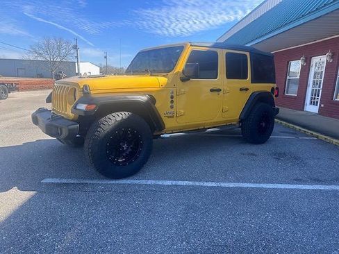 Used 2018 Jeep Wrangler Unlimited Sport image 2