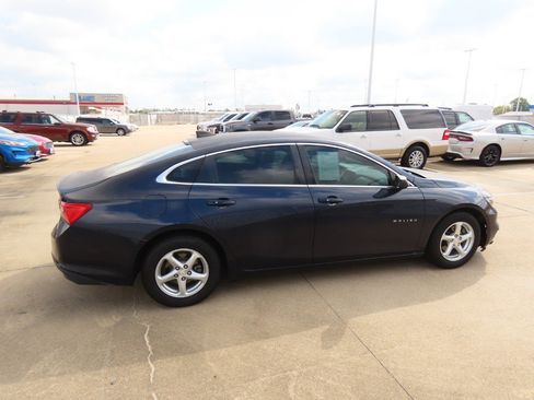 Used 2017 Chevrolet Malibu LS image 10
