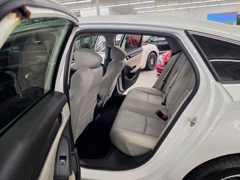 Used 2019 Honda Accord EX image 33