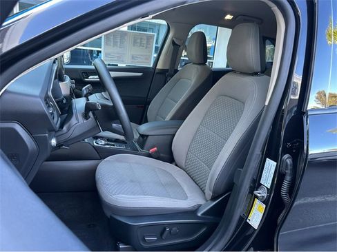 Used 2020 Ford Escape SE image 16