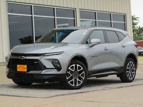 Used 2025 Chevrolet Blazer RS AWD/4WD image 12