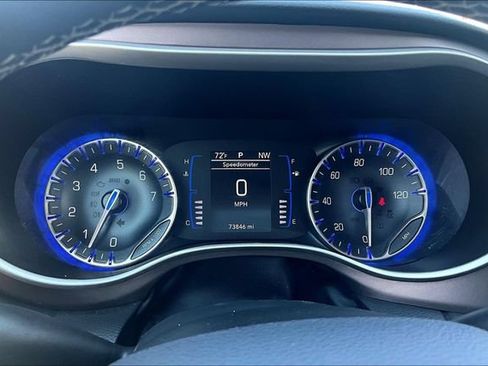 Used 2023 Chrysler Voyager LX FWD image 12