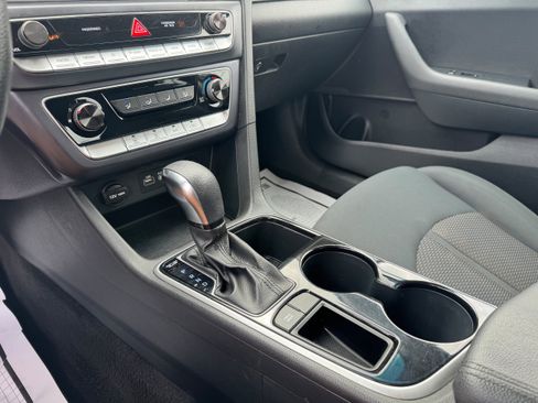 Used 2019 Hyundai Sonata SE FWD image 21
