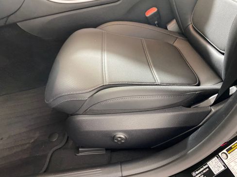 Used 2026 Mercedes-Benz C 300 4MATIC Sedan image 13