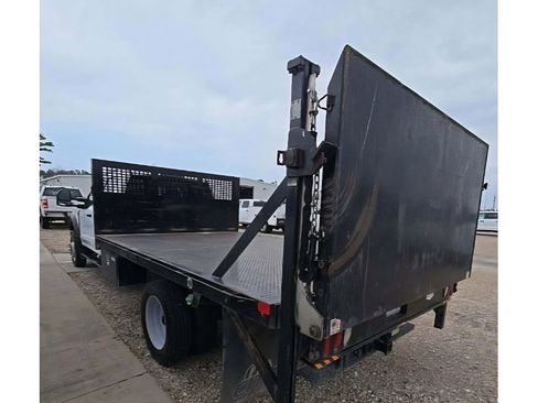 Used 2023 Ford F550 4x4 Crew Cab Super Duty image 3