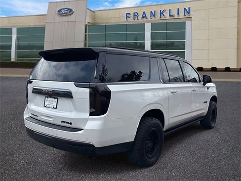 Used 2023 GMC Yukon XL AT4 w/ AT4 Premium Package image 7