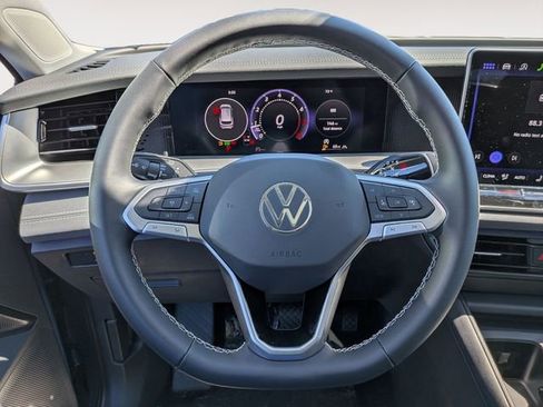 New 2026 Volkswagen Tiguan SE image 17