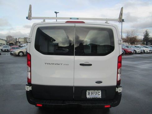 Used 2015 Ford Transit 250 130 Low Roof w/ Exterior Upgrade Package image 5