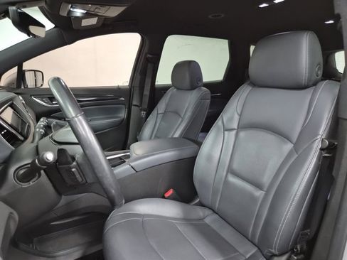 Used 2022 Buick Enclave Essence w/ Sport Touring Edition image 22