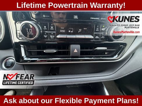 Used 2020 Toyota Highlander Limited AWD/4WD image 30
