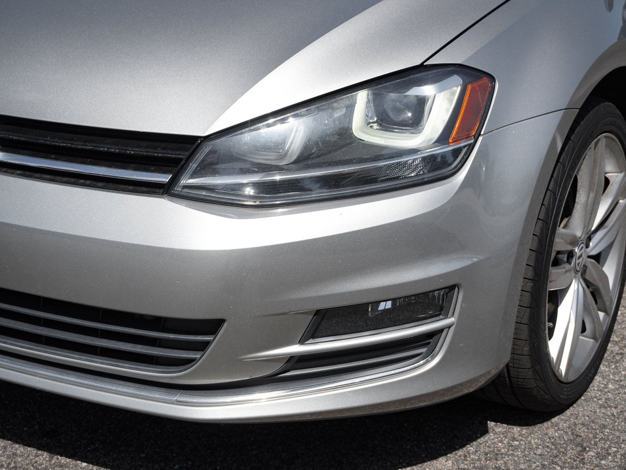 Used 2015 Volkswagen Golf TDI SEL w/ Lighting Package (SEL) FWD image 6