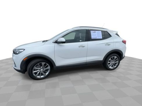 Certified 2022 Buick Encore GX Essence w/ Advanced Technology Package AWD/4WD image 5