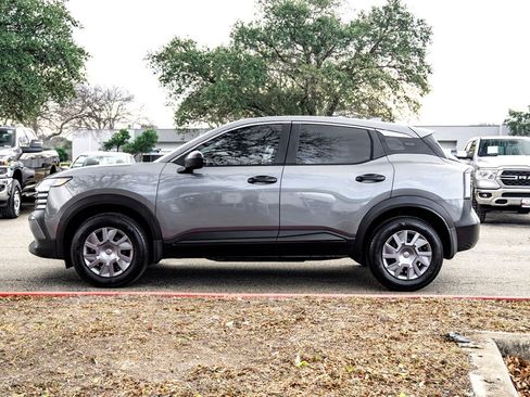 Used 2025 Nissan Kicks S image 8