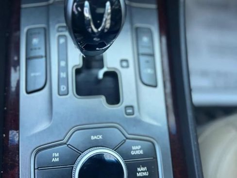 Used 2012 Hyundai Equus Signature RWD image 14