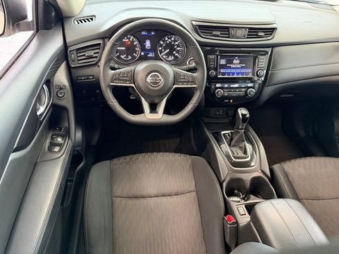 Used 2018 Nissan Rogue SV AWD/4WD image 11