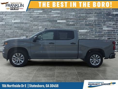 Used 2024 Chevrolet Silverado 1500 Custom AWD/4WD image 2