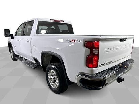 Used 2025 Chevrolet Silverado 2500 LT w/ Convenience Package AWD/4WD image 6