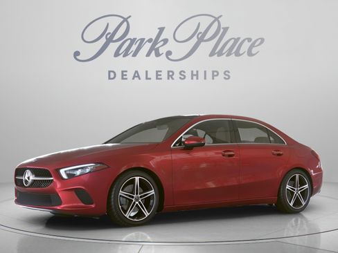 Used 2021 Mercedes-Benz A 220 image 2