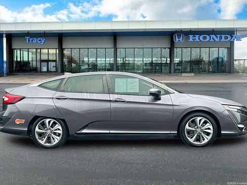 Certified 2019 Honda Clarity Touring image 3