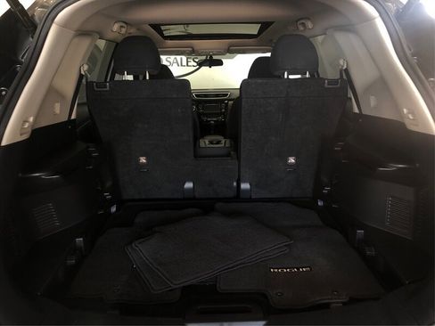 Used 2016 Nissan Rogue SV w/ SV Premium Package FWD image 13