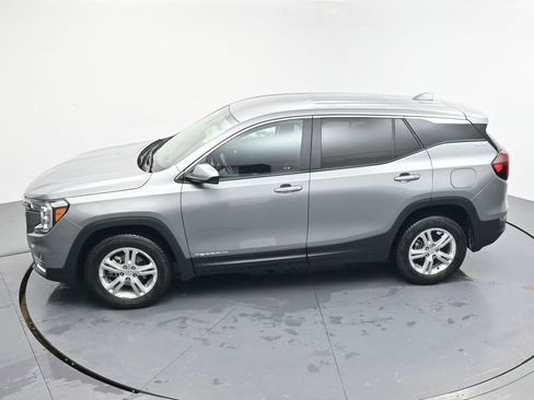 Certified 2024 GMC Terrain SLE image 25