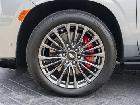 Used 2023 Cadillac Escalade V AWD/4WD image 15