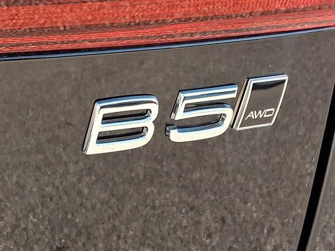 New 2026 Volvo XC60 B5 Ultra w/ Protection Package Premier image 15