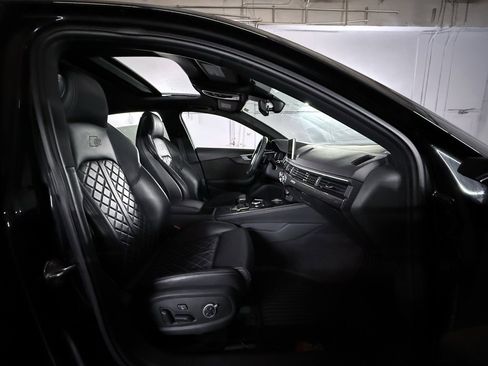 Used 2019 Audi S4 Prestige w/ Prestige Package image 29