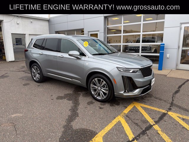 Used 2025 Cadillac XT6 Premium Luxury AWD/4WD image 2