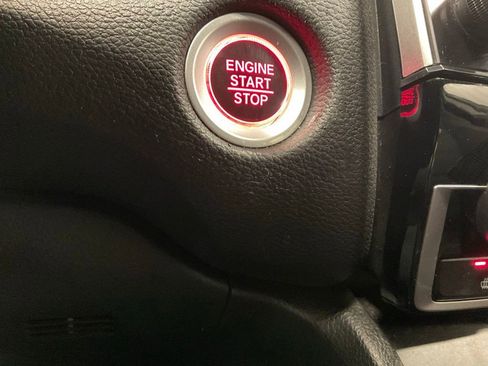 Used 2020 Honda CR-V Touring image 18