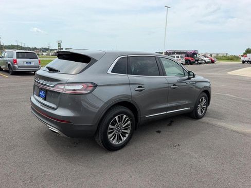 Used 2022 Lincoln Nautilus Reserve AWD/4WD image 5