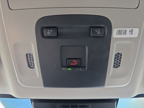 Used 2025 Toyota Camry LE FWD image 26