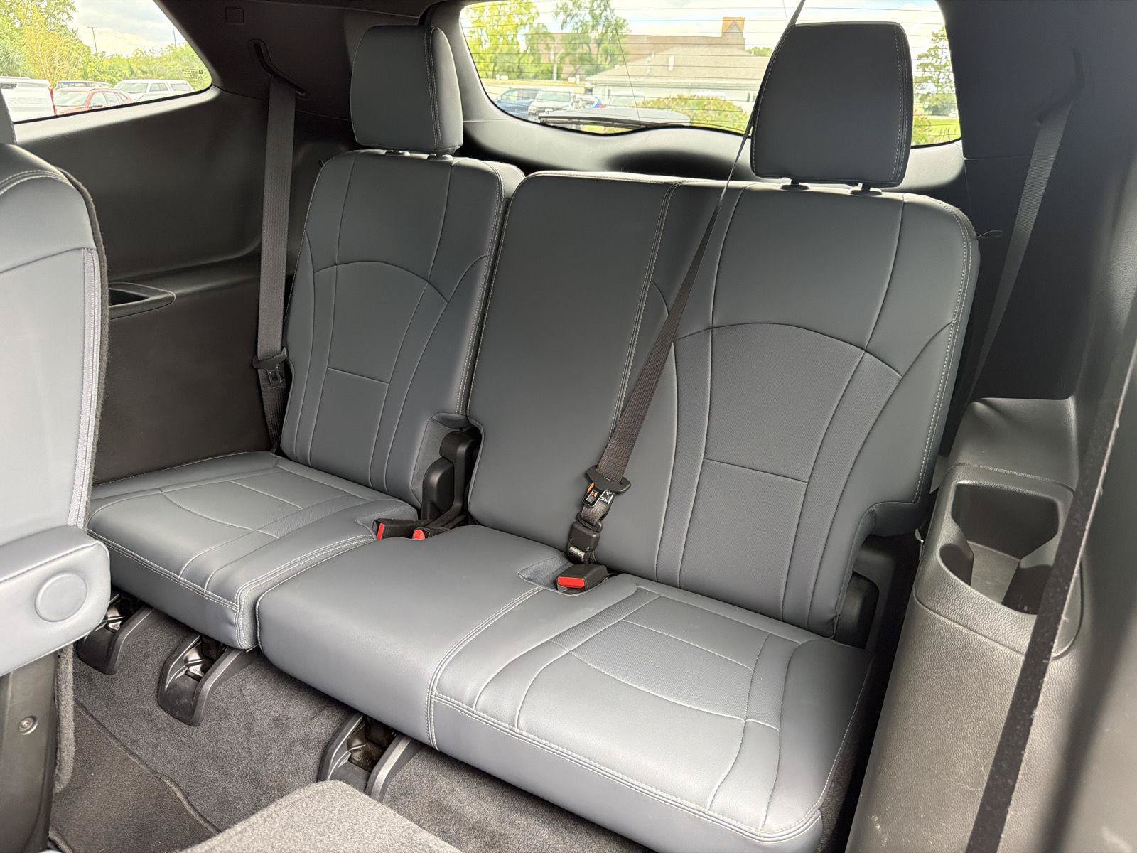 Used 2023 Buick Enclave Essence FWD image 38