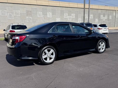 Used 2012 Toyota Camry SE FWD image 8