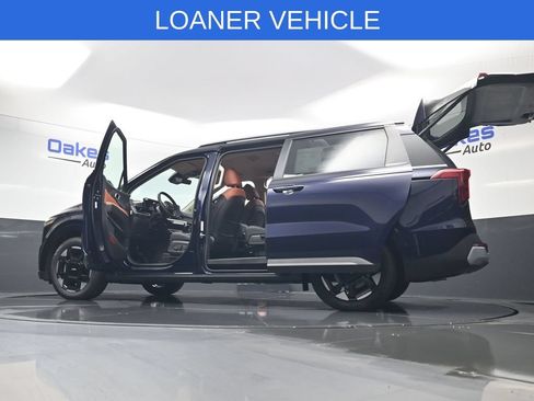 Used 2026 Kia Carnival EX FWD image 60