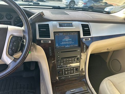 Used 2008 Cadillac Escalade EXT Luxury image 19