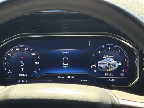 Used 2025 Chevrolet Silverado 2500 ZR2 w/ Technology Package image 26