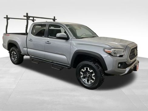 Used 2018 Toyota Tacoma TRD Off-Road image 9