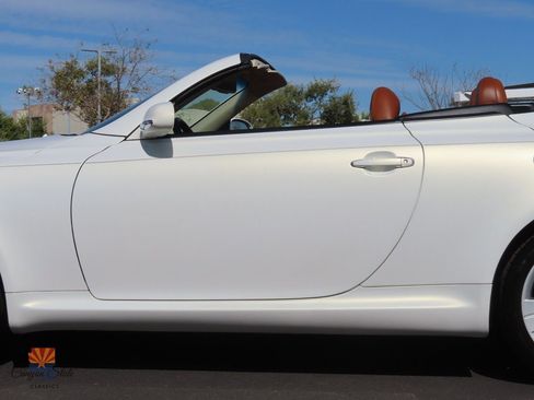 Used 2004 Lexus SC 430 Convertible image 18