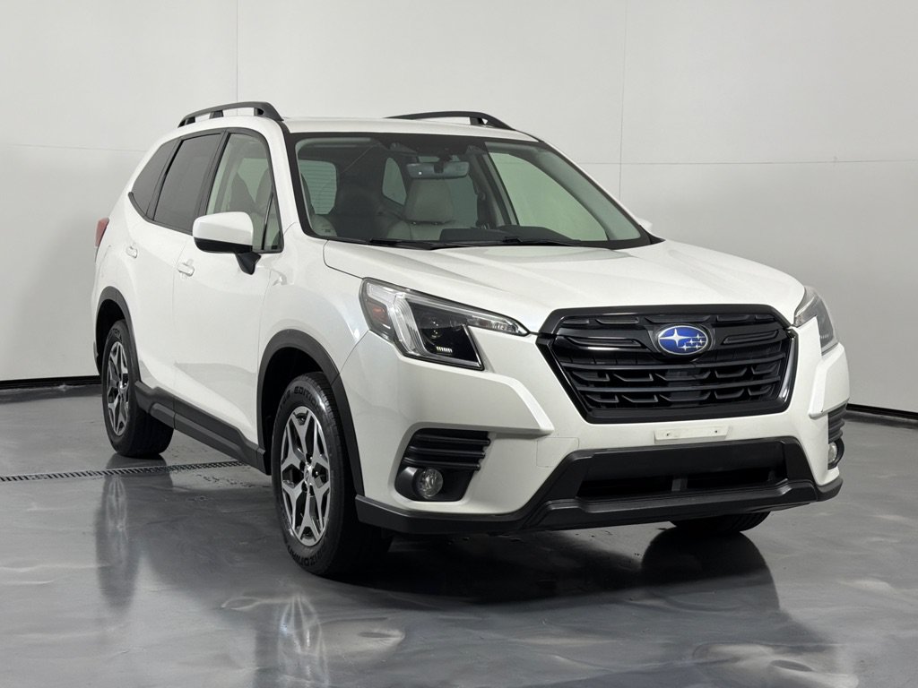 Used 2022 Subaru Forester Premium AWD/4WD image 3