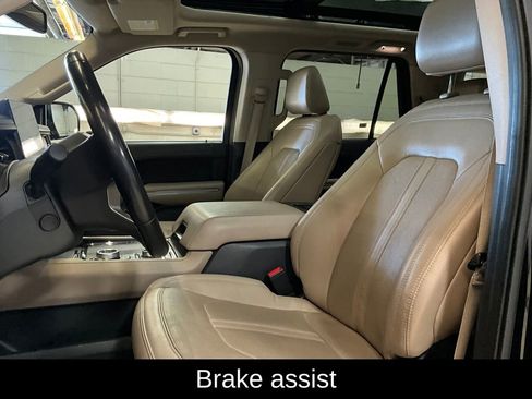 Used 2023 Ford Expedition Limited image 12