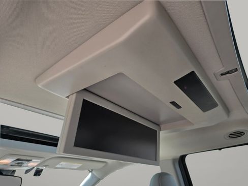 Used 2020 Toyota Sienna XLE Premium AWD/4WD image 5