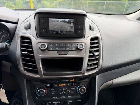 Used 2020 Ford Transit Connect XL FWD image 27